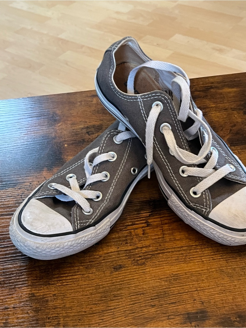 Converse Low-Top Sneakers - Gray & White